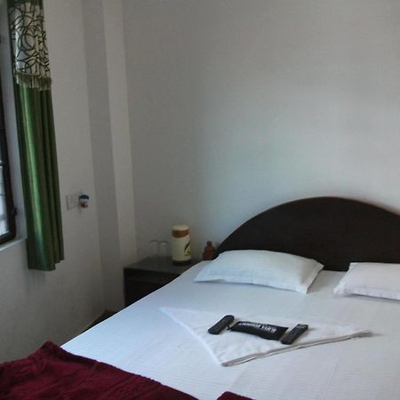 Surya Residency Paying Guest House Varanasi Exterior foto